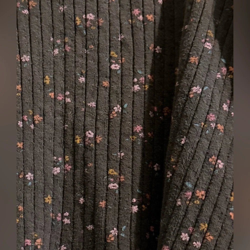 Zara Girls Charcoal / dark purple Pajama Set with Floral Accents. Size 3-4